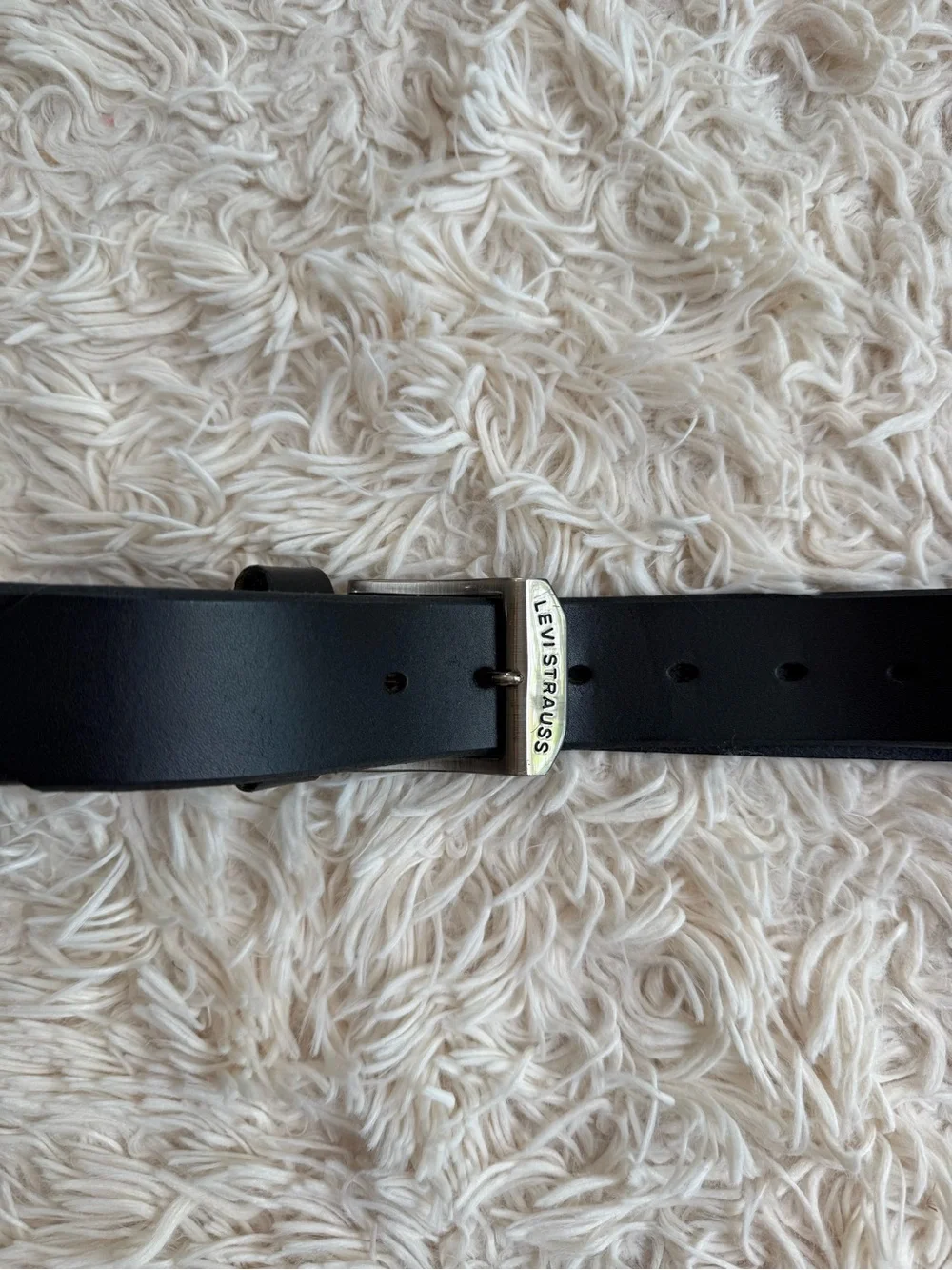 Levi’s Genuine Leather Black Belt Size 38 Silver Logo Buckle Men’s 11LV0204